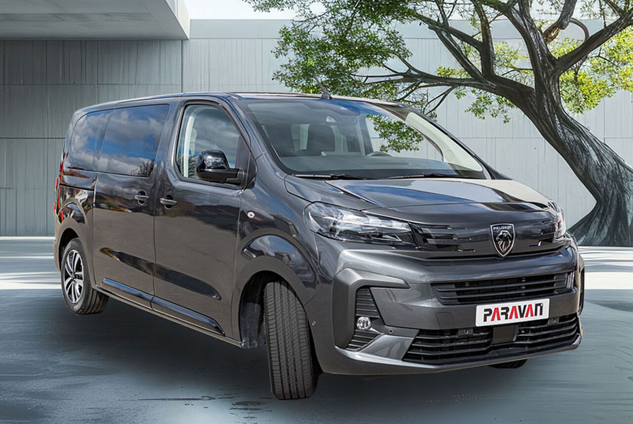 Disabled vehicle conversion Paravan Peugeot Traveller with lowered floor and cassette lift