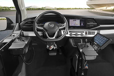 Vehicle conversion for people with disabilities VW T6.1 Cockpit Driving and steering assistance Steering system Space Drive large interior